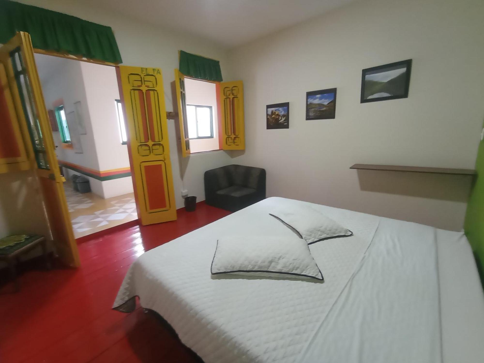 Golden Frog Manizales Hostel Exterior photo
