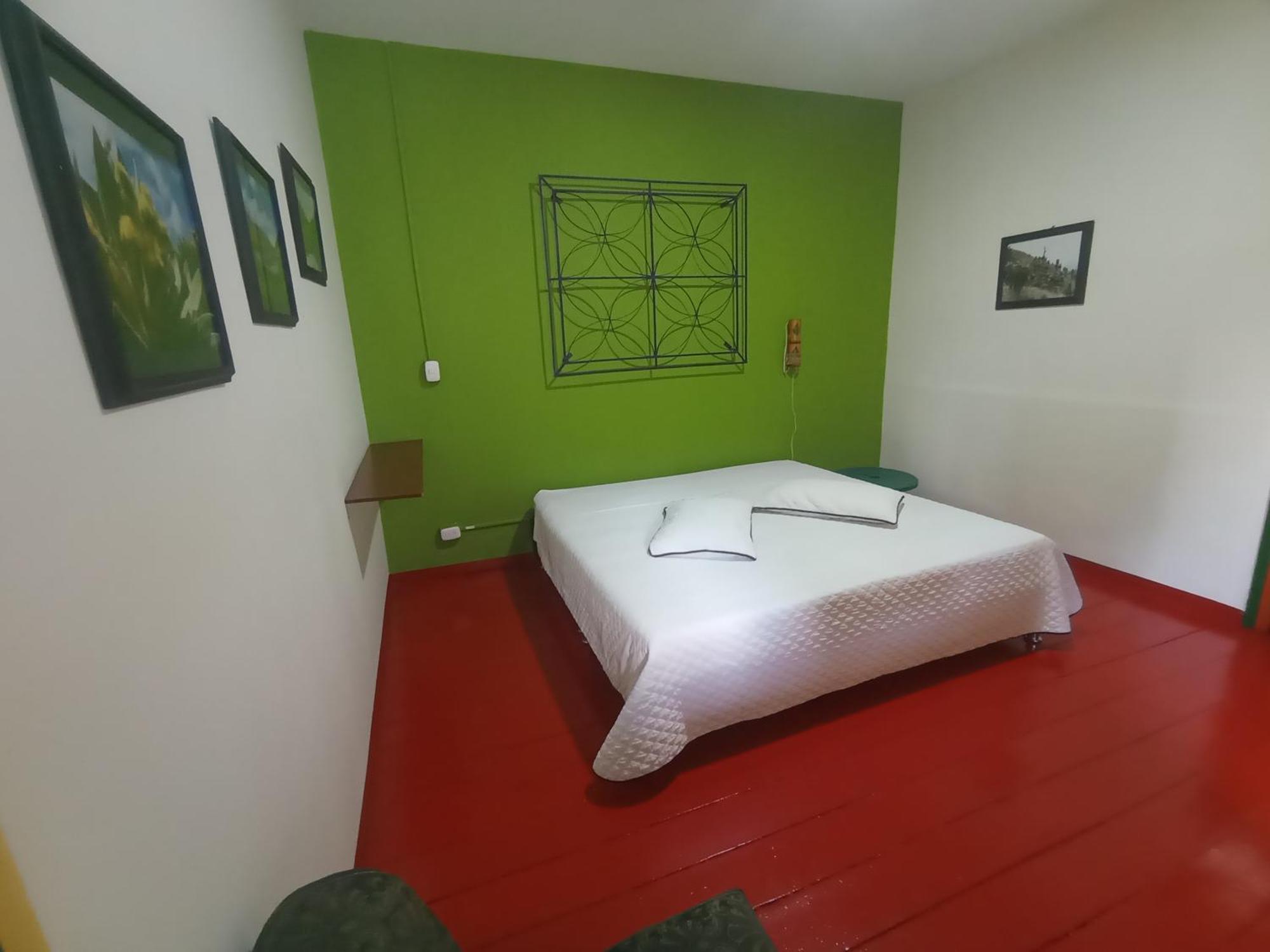 Golden Frog Manizales Hostel Exterior photo